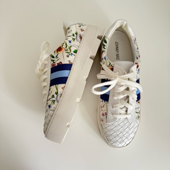 Johnny Was Downtown Fiska Floral Leather Sneakers White Blue Stripe Size 10 - Picture 3 of 8